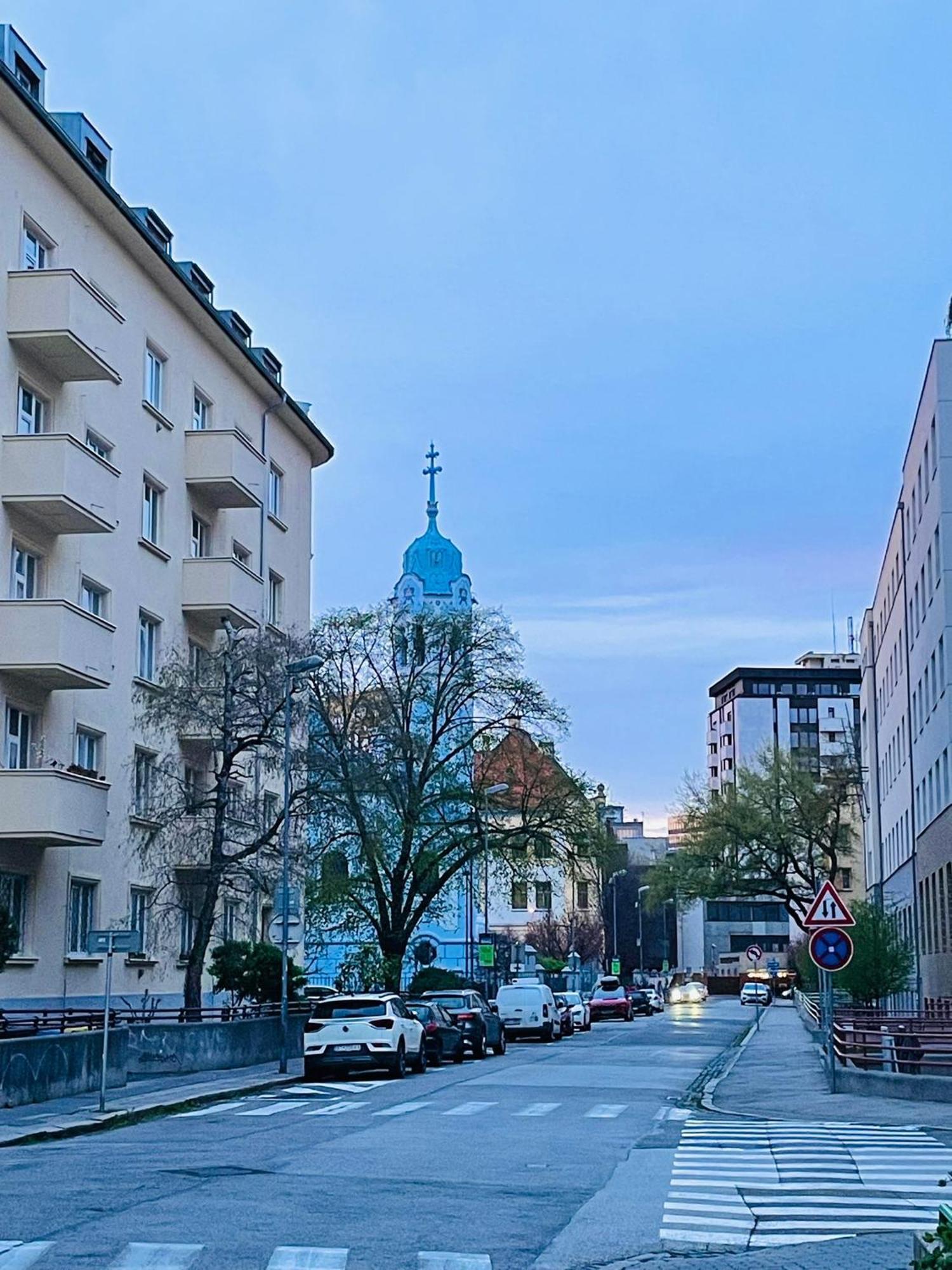 Blue Church Views - Central, Quiet, Bright - 4Th Floor Corner Apartment 125M2 Братислава Екстериор снимка